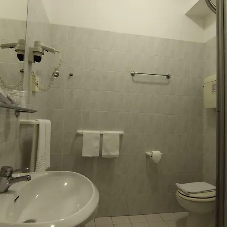 Hotel Grand Excelsior 4*