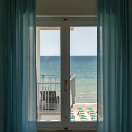 Grand Excelsior