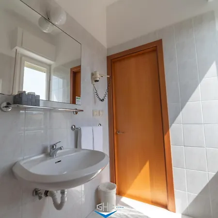 Otel Grand Excelsior 4*