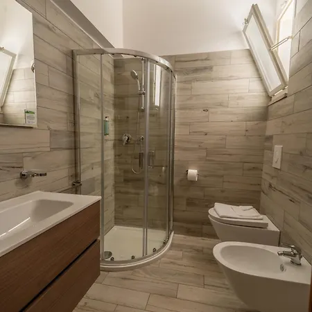 Grand Excelsior Hotell 4*
